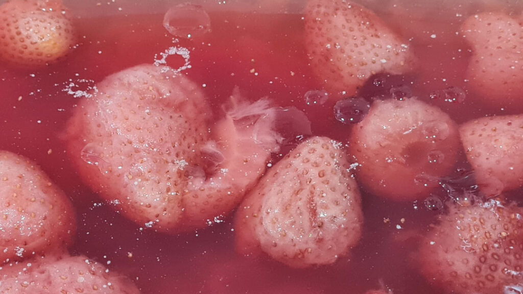 Gelatina de fresa keto