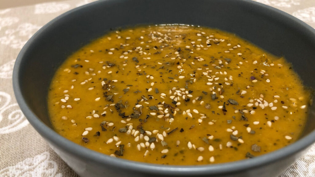 Puré de calabacín con semillas de sésamo
