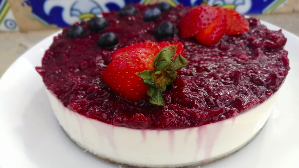 Receta de pastel de queso con mermelada de frutos rojos